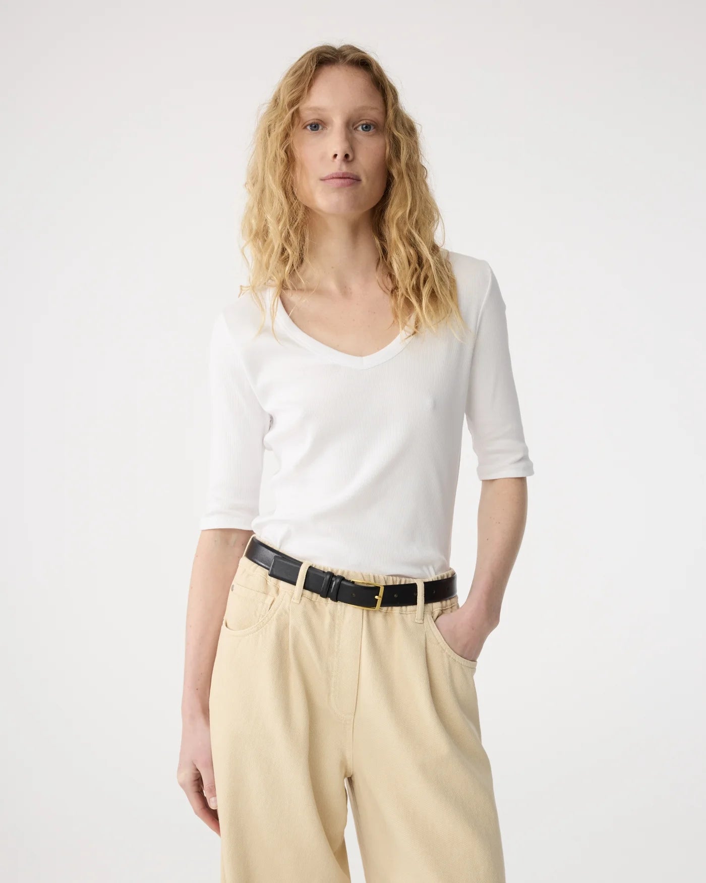 KNIT-TED WHITE V NECK EDEN TOP - White Bicycle