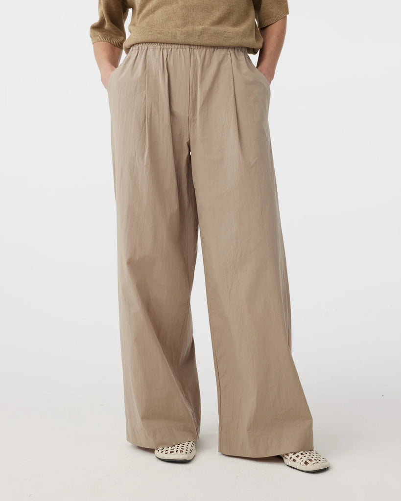 KNIT-TED KHAKI NORI TROUSER