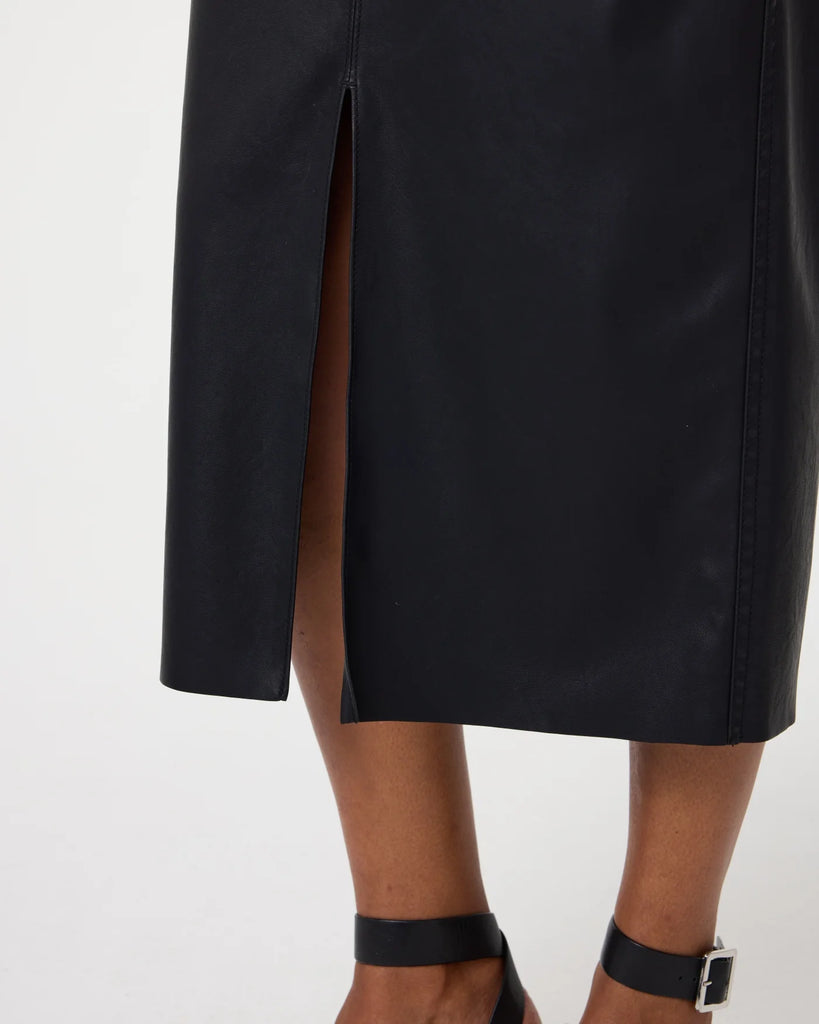 KNIT-TED FAUX LEATHER BLACK POGY SKIRT
