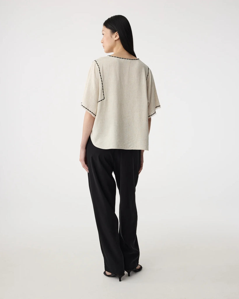 KNIT-TED NATURAL TOP WITH STITCHING - White Bicycle