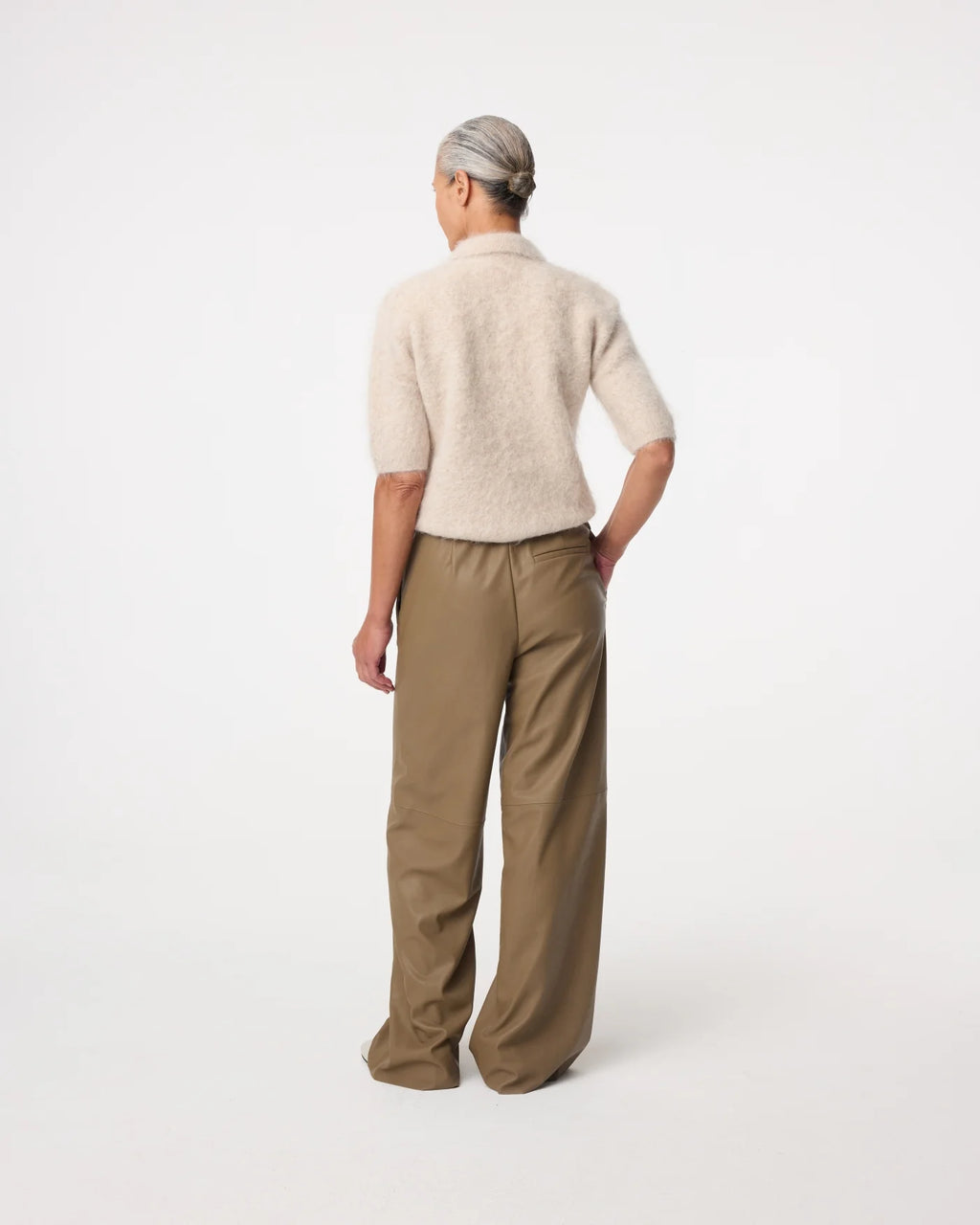 KNIT-TED SHERMAN CREME FLUFFY KNIT