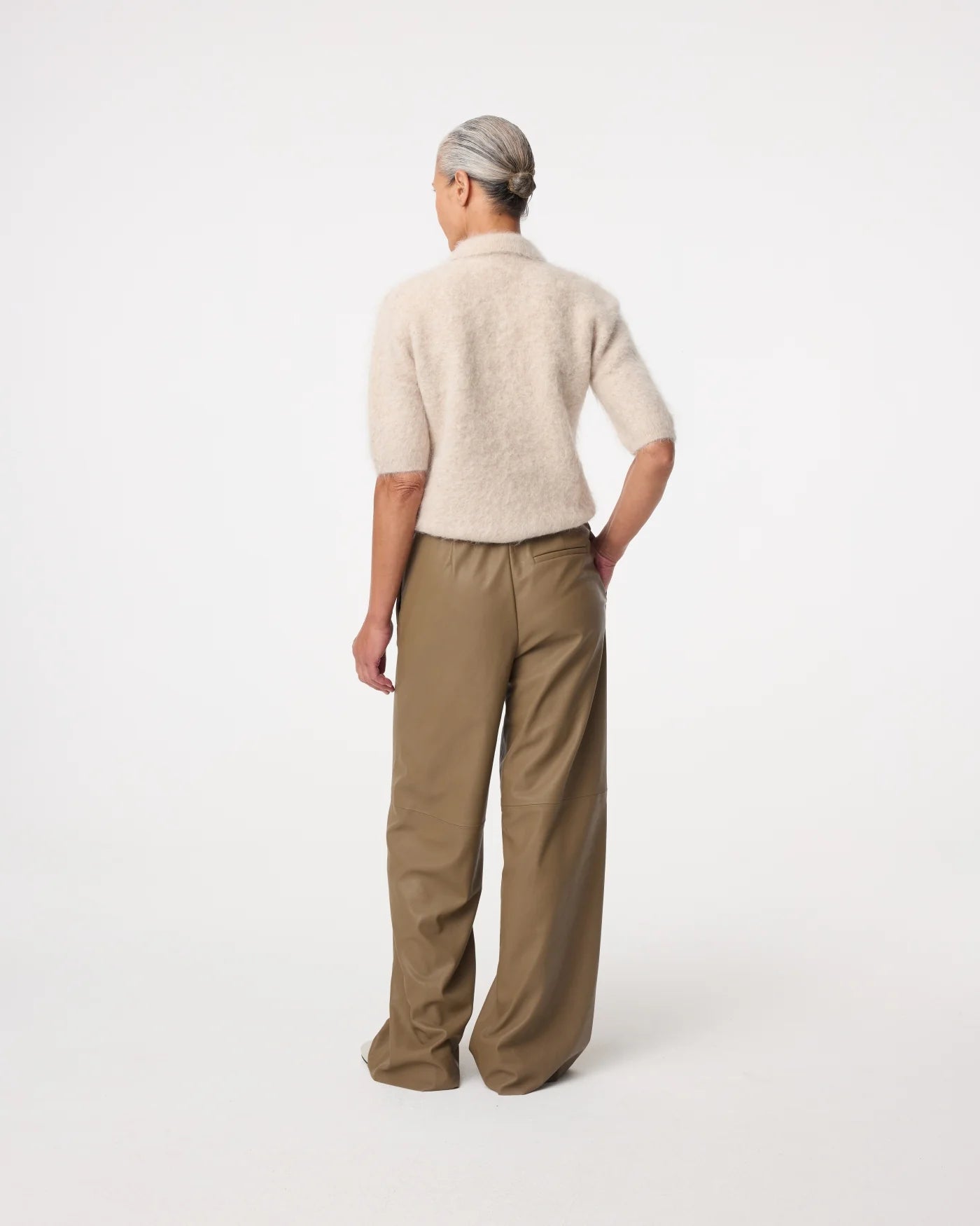 KNIT-TED SHERMAN CREME FLUFFY KNIT