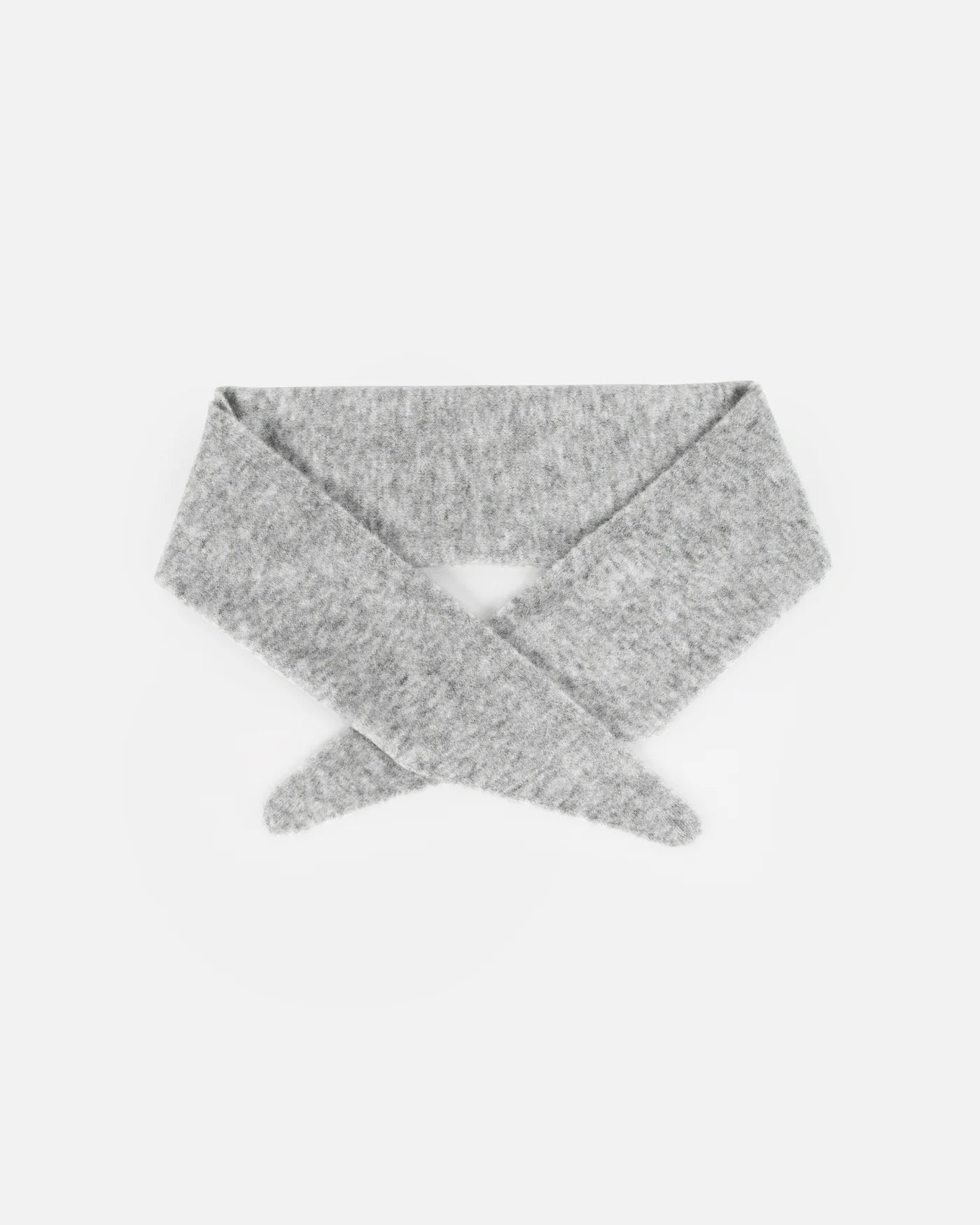 KNIT-TED TRICJA TRIANGLE SCARF