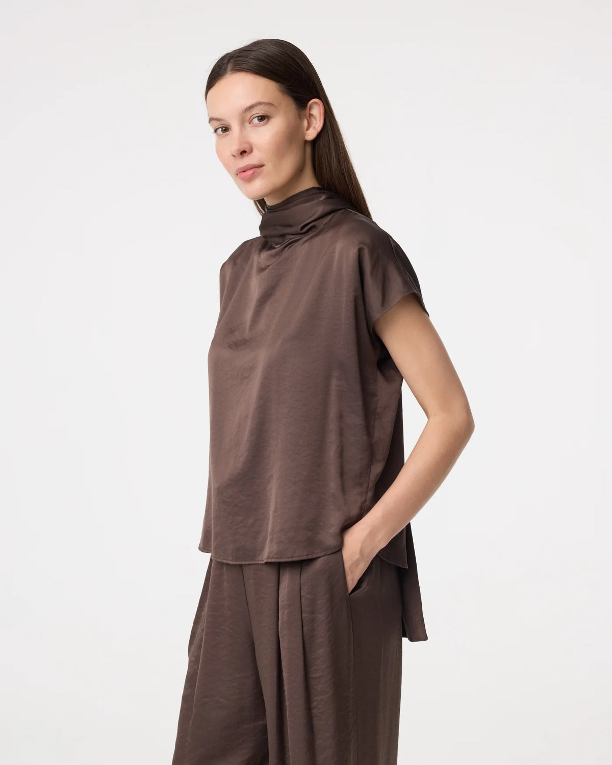 KNIT-TED CHOCOLATE MIRA DRAPE TOP