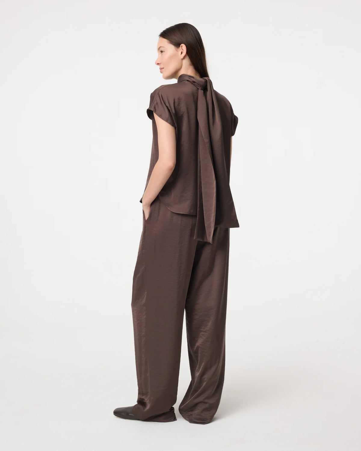 KNIT-TED CHOCOLATE MIRA DRAPE TOP