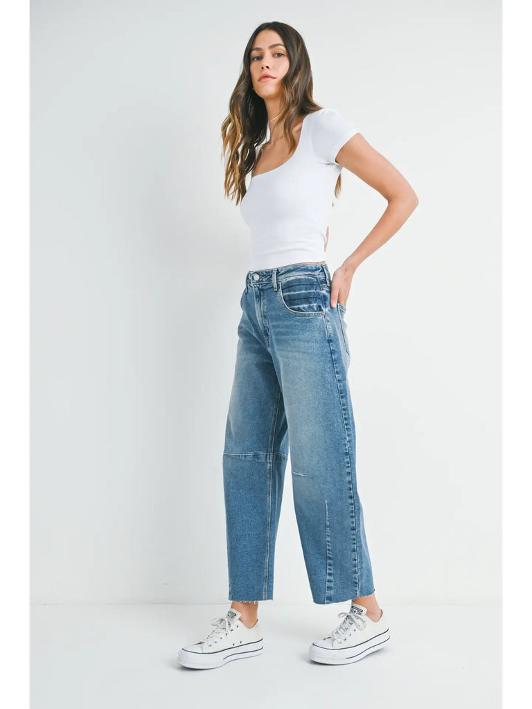 JBD MEDIUM BLUE BARREL JEANS 473J