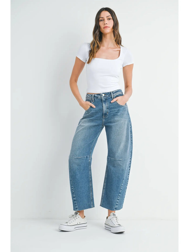 JBD MEDIUM BLUE BARREL JEANS 473J