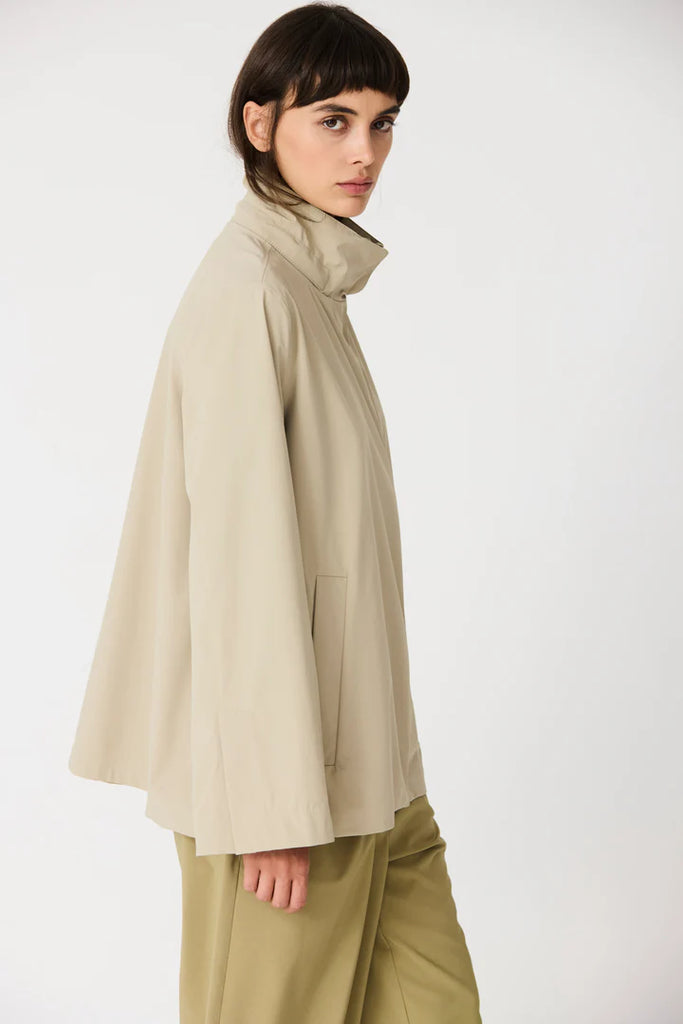 TANTA WAI STONEGREY COAT - White Bicycle