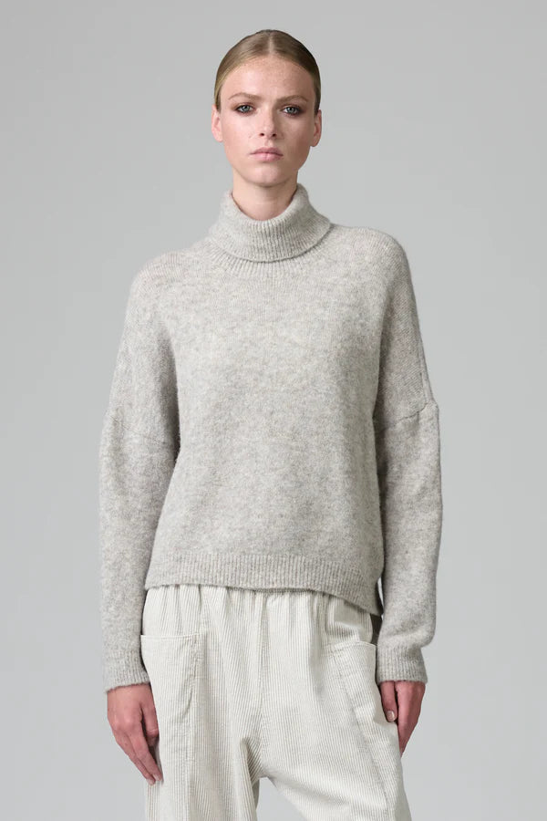 TRANSIT GREY SHORTER GREY HIGH NECK KNIT