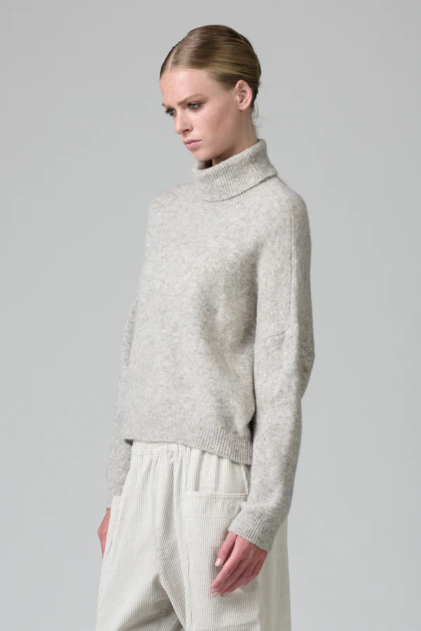 TRANSIT GREY SHORTER GREY HIGH NECK KNIT