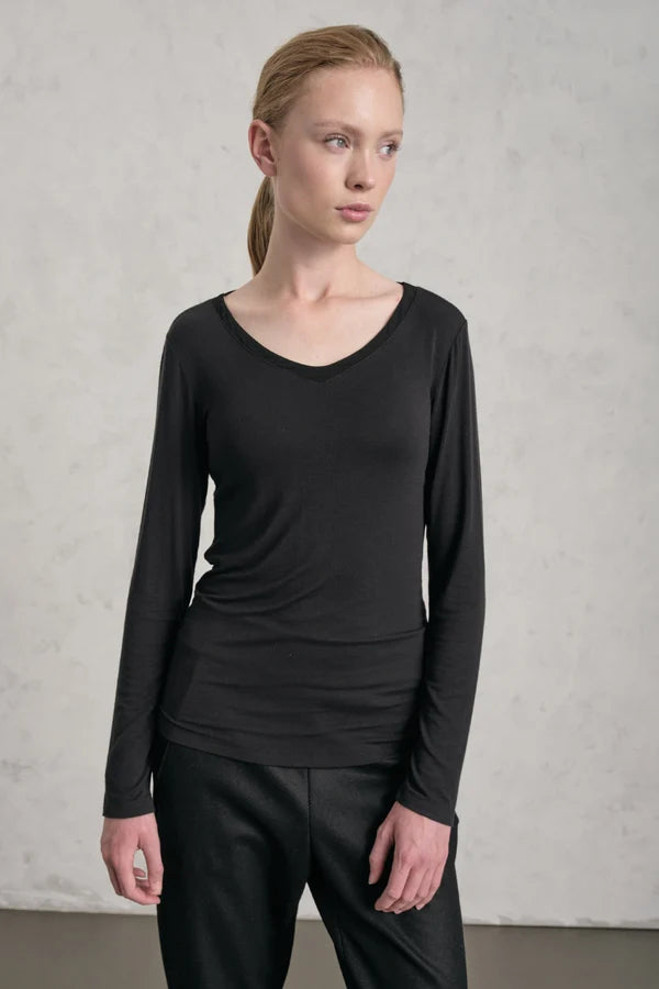 TRANSIT BLACK MODAL V NECK TEE