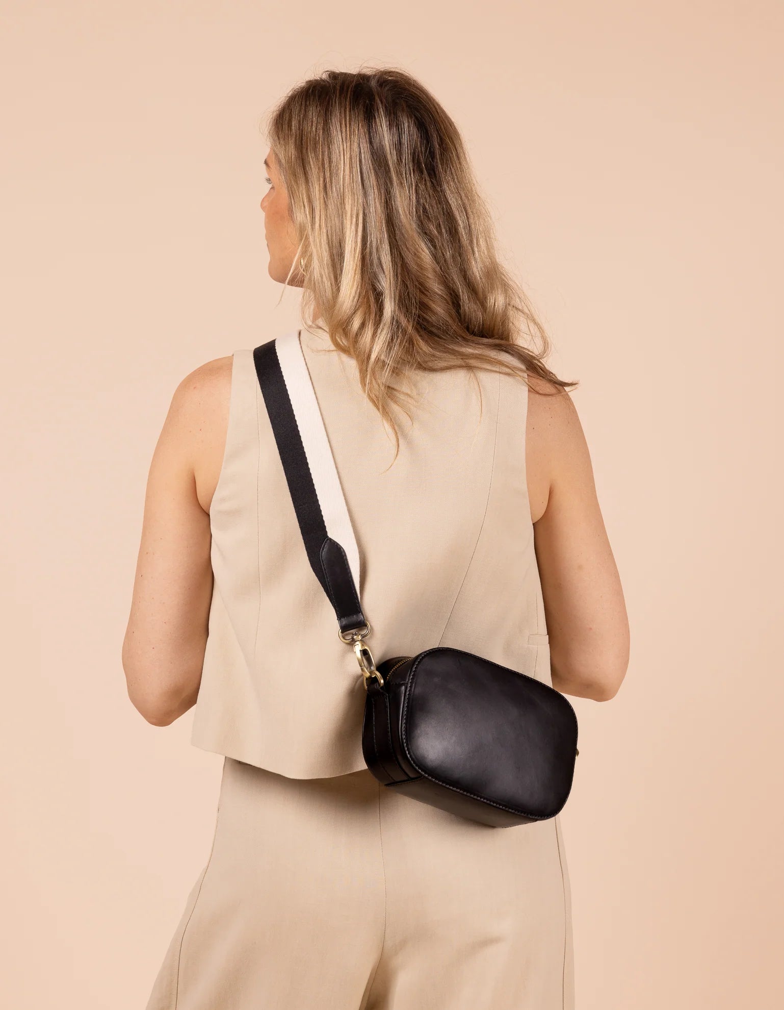 O MY BAG BLACK MAYA CROSSBODY BAG - White Bicycle