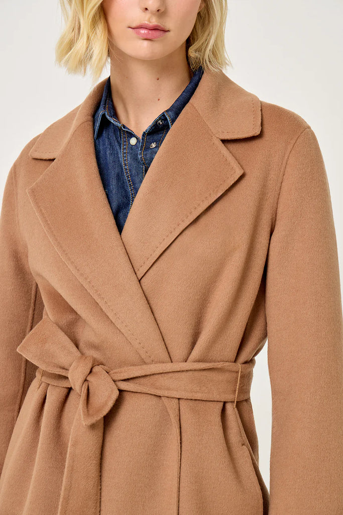 FIVE CAMEL COAT