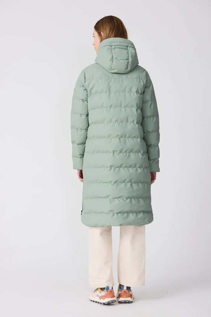 TANTA PUDDLE PUFFER IN ICEBERG