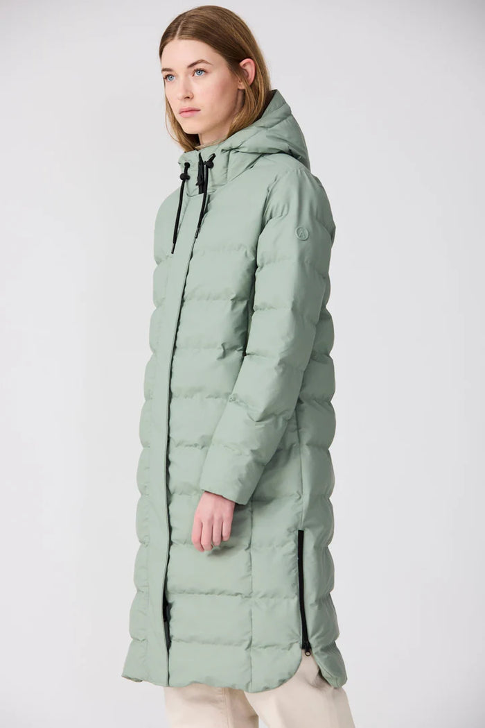 TANTA PUDDLE PUFFER IN ICEBERG