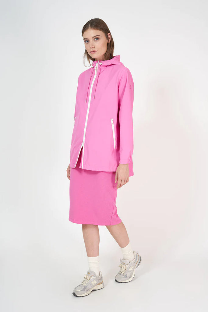 TANTA REENBUI PINK RAINCOAT