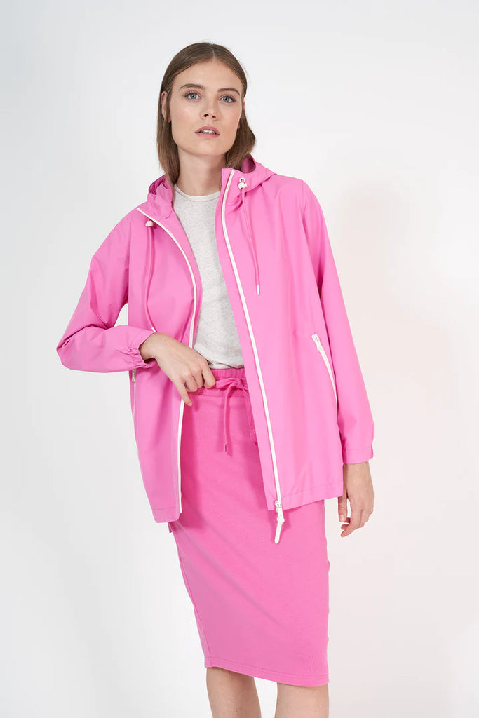 TANTA REENBUI PINK RAINCOAT