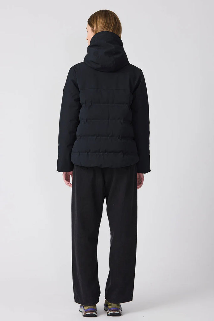 TANTA TEMPESTA COAT IN BLACK