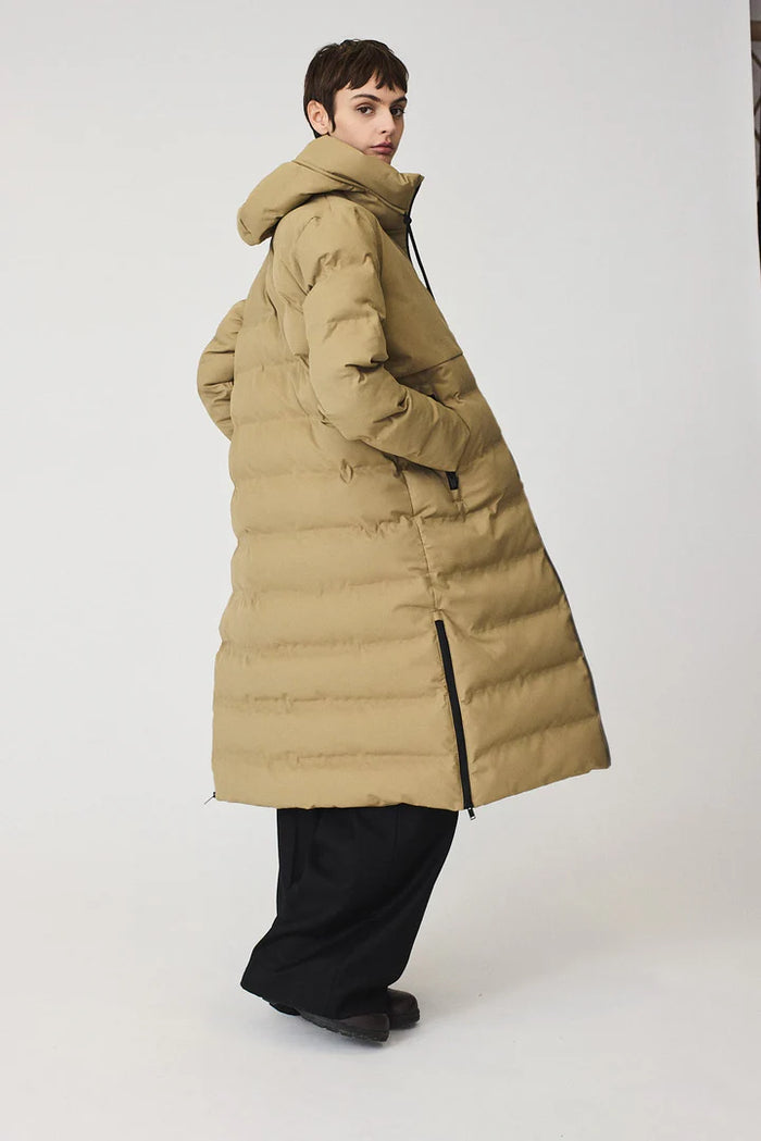 TANTA SNESTORM LONG CAMEL PUFFER