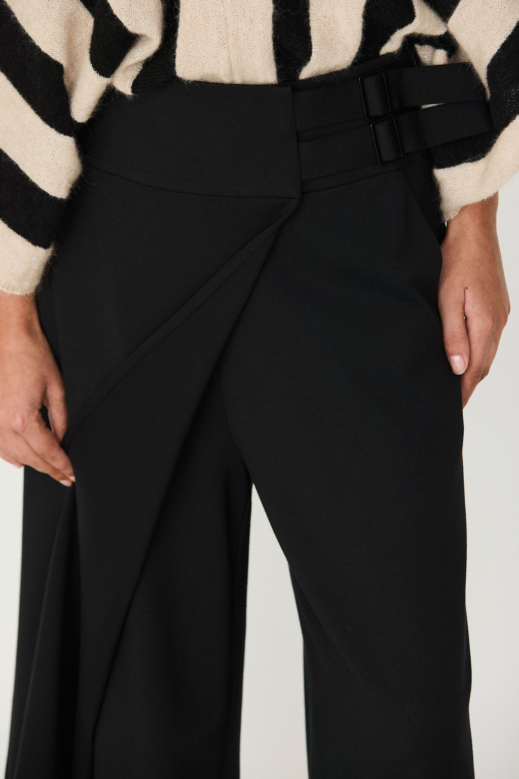 SKFK BLACK WRAP EFFECT ARAIKA TROUSER