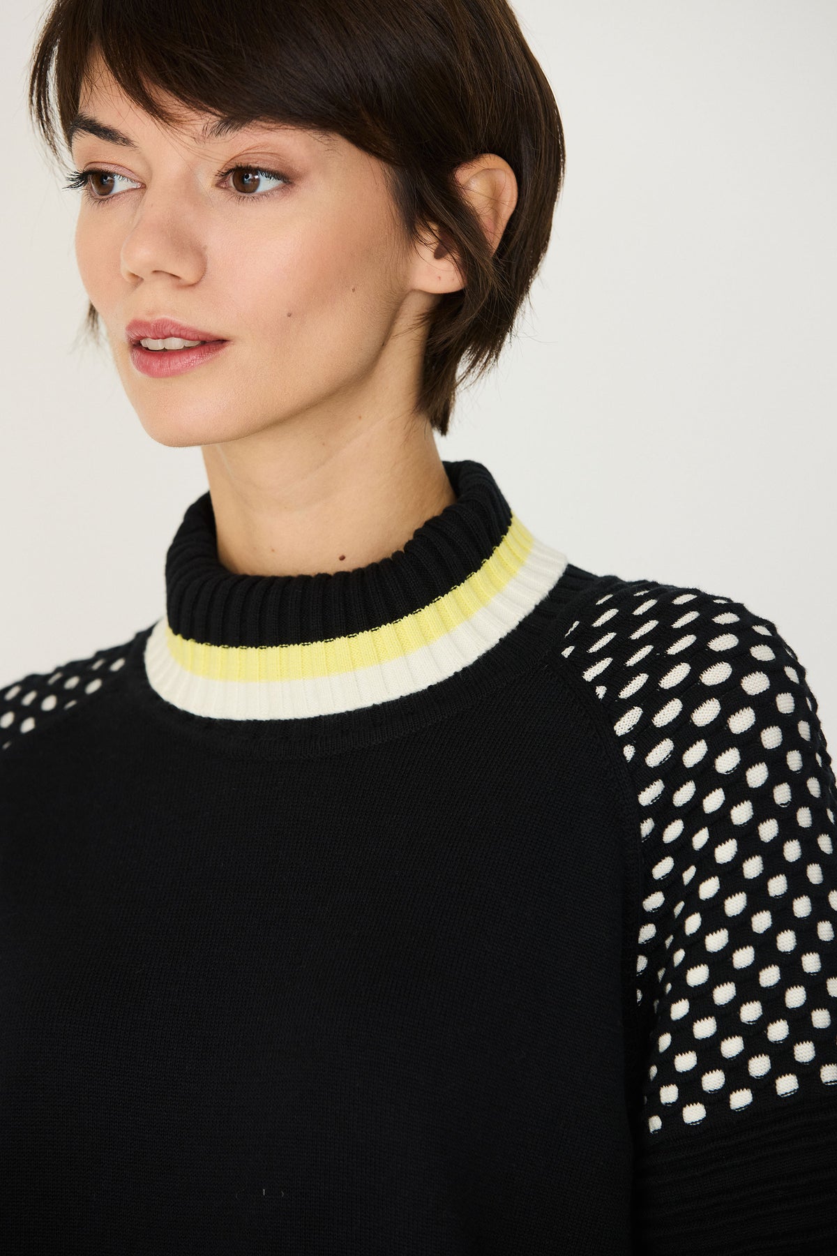SKFK BLACK AND CREAM LEIANE SWEATER
