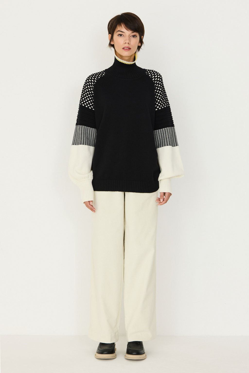 SKFK BLACK AND CREAM LEIANE SWEATER