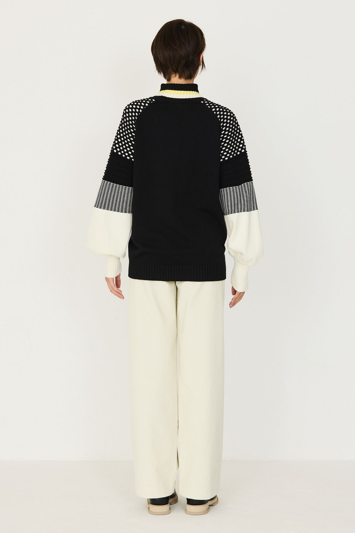 SKFK BLACK AND CREAM LEIANE SWEATER