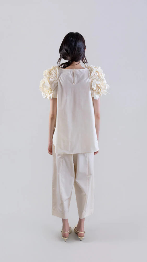 PSOPHIA RUFFLE SLEEVE CREAM SHIRT - White Bicycle