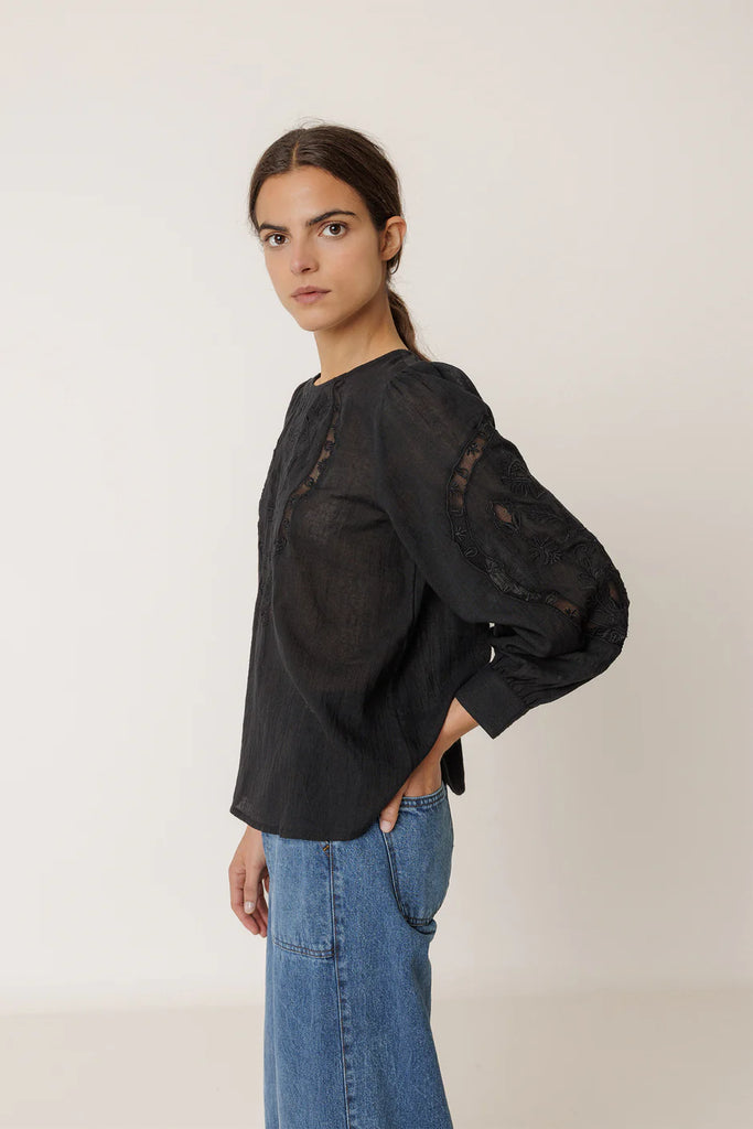 INDI AND COLD BLACK ROMANTIC BLOUSE