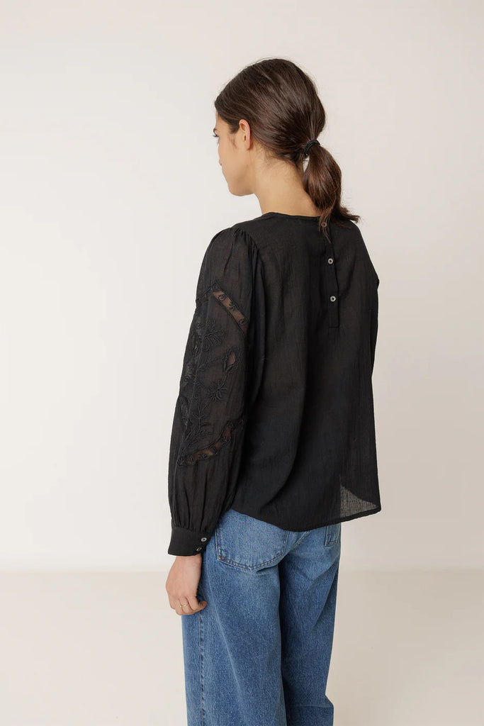 INDI AND COLD BLACK ROMANTIC BLOUSE
