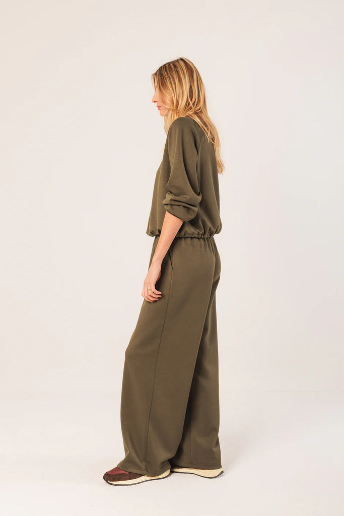 INDI AND COLD KHAKI CROP SWEATSHIRT