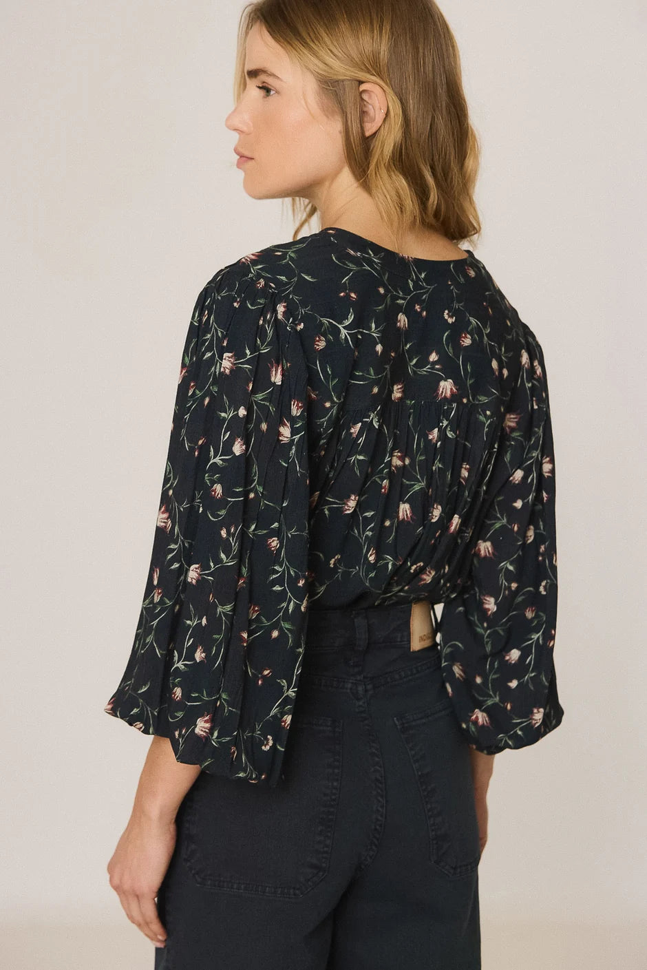 INDI AND COLD FLORAL PRINT BLOUSE