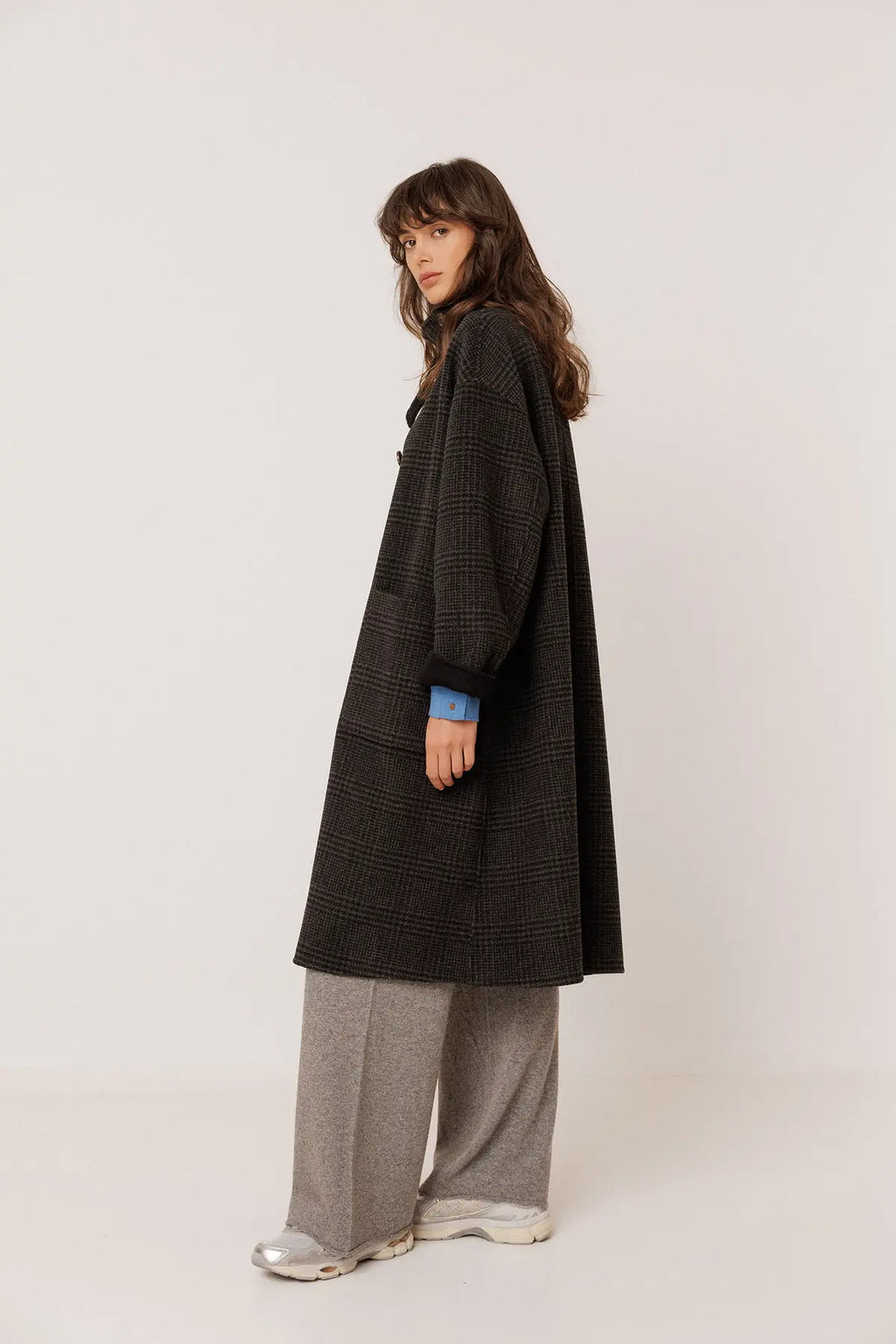 INDI AND COLD REVERSIBLE CHECK COAT