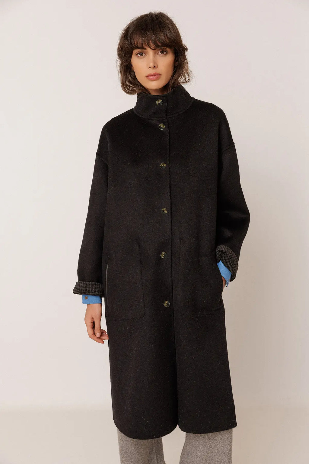 INDI AND COLD REVERSIBLE CHECK COAT