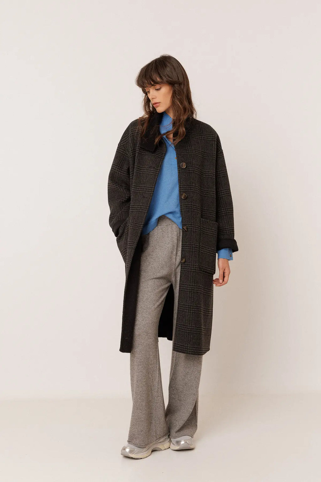 INDI AND COLD REVERSIBLE CHECK COAT
