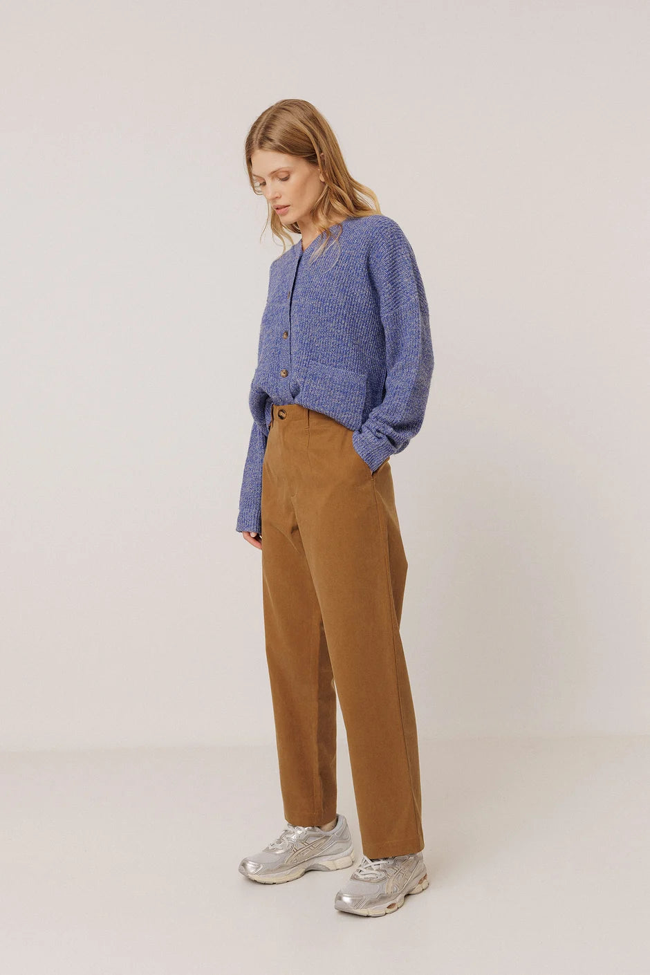INDI AND COLD CAMEL LUCAS CHINO