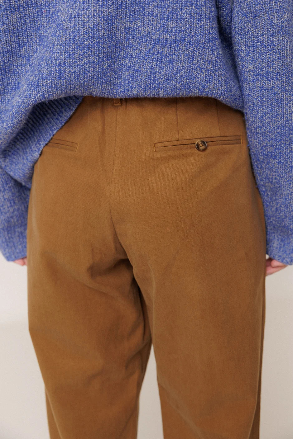 INDI AND COLD CAMEL LUCAS CHINO