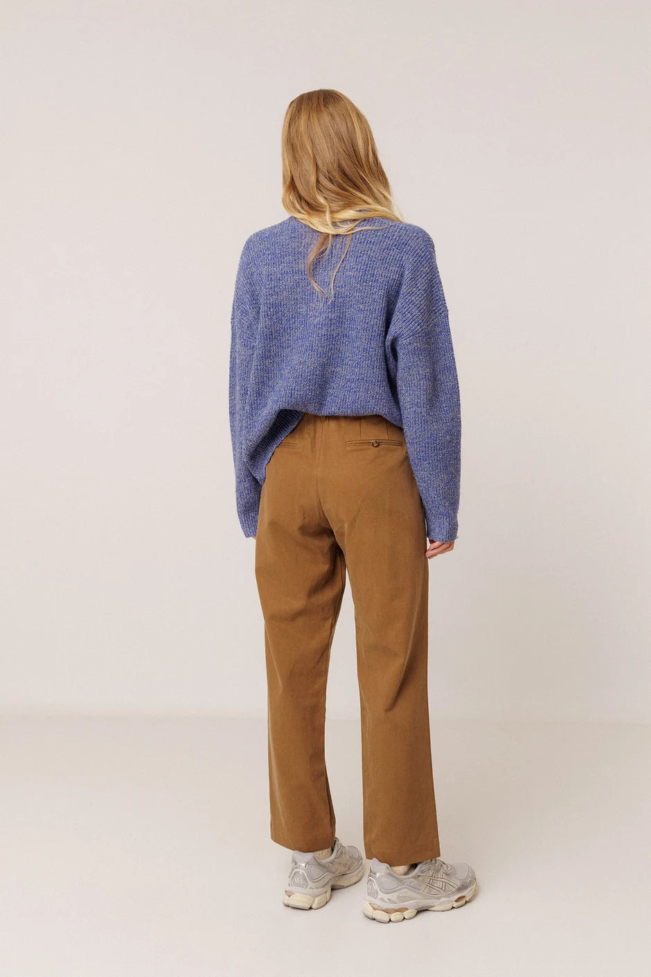 INDI AND COLD CAMEL LUCAS CHINO