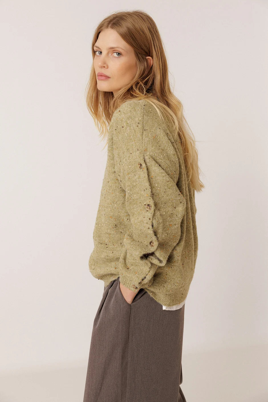 INDI AND COLD GREEN BUTTON SLEEVE KNIT