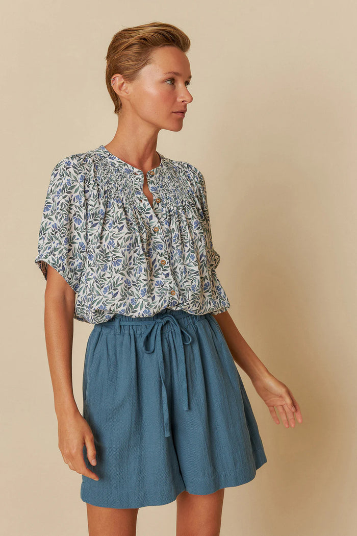 INDI AND COLD BLUE AND GREEN LEAF PRINT TOP