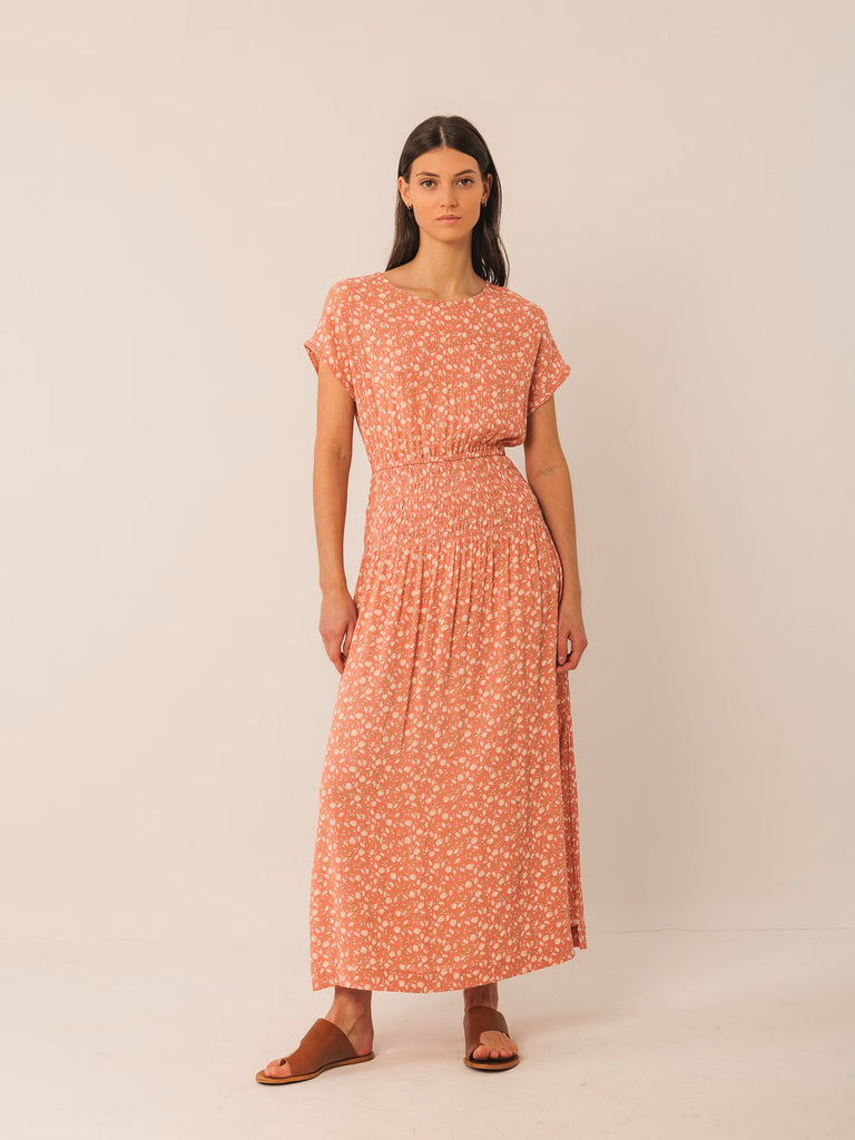 INDI AND COLD PEACH LEAF PRINT ELASTIC WAIST DRESS