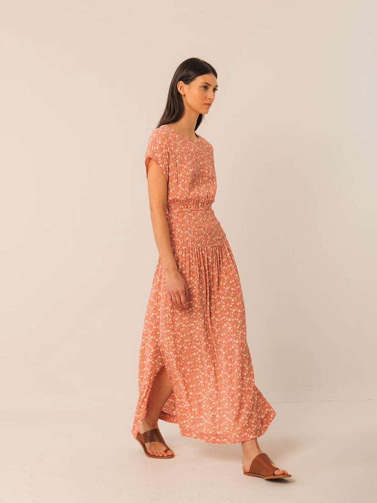 INDI AND COLD PEACH LEAF PRINT ELASTIC WAIST DRESS