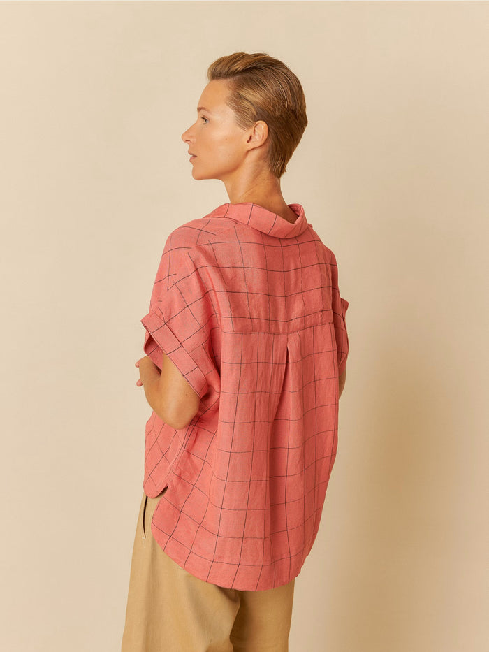 INDI AND COLD RASPBERRY WINDOW PANE SHIRT