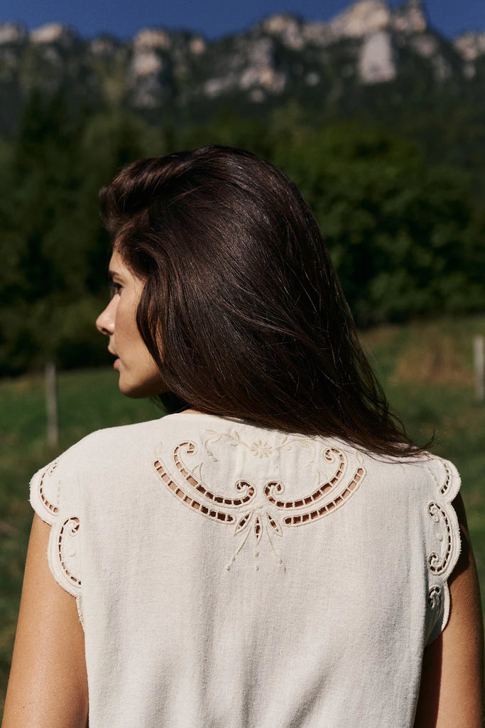 INDI AND COLD EMBROIDERED WRAP TOP